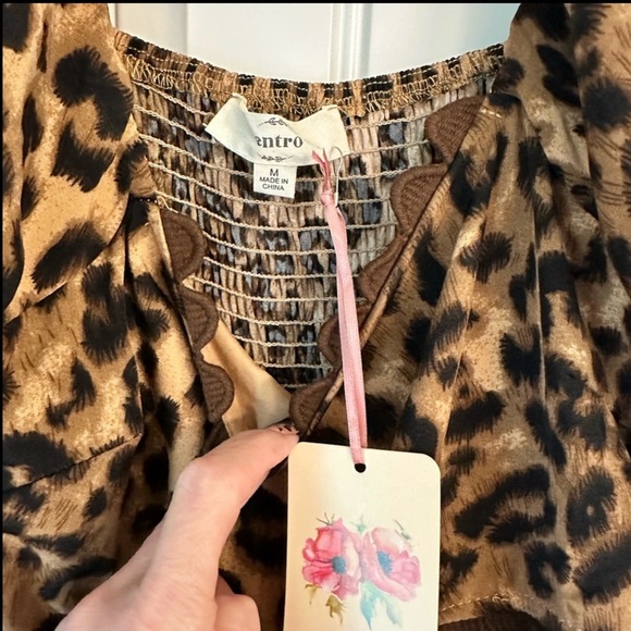 Entro Leopard Print Puff Sleeve Dress - Picture 10 of 10